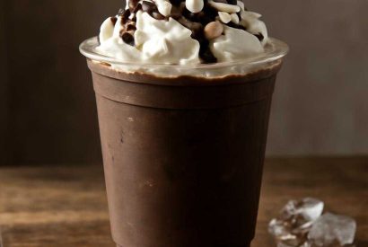 Thumbnail for Графитовый вихрь: мой «темный фраппучино» с пряным сиропом