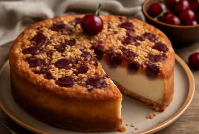 Thumbnail for Творожный пирог с вишней: нежная середина и ясный ягодный вкус